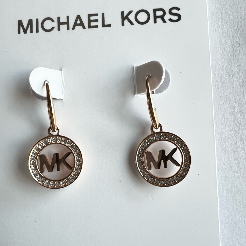 Michael Kors Rose Gold Circle Logo Earrings ✨brand new ✨ - Picture 6 of 7